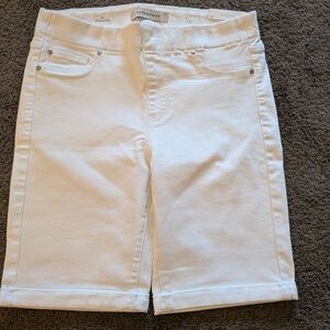 Liverpool Crisp White Casual Shorts